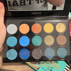 HipDot Cenote eye shadow palette - never used - retails $35 - asking $8